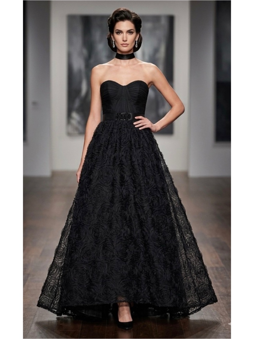 Adrianna Papell Black Strapless Rosette Tulle Elegant Waist Ball Wedding Gown 10